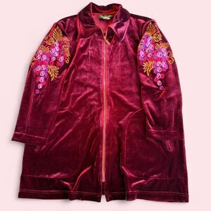 Bob Mackie Size Medium Crushed Velvet Grape Embroidered Zip
